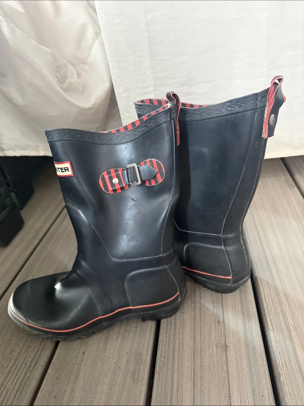 Hunter sleek black
